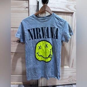 NIRVANA Gray and Yellow Short Sleeve Tee